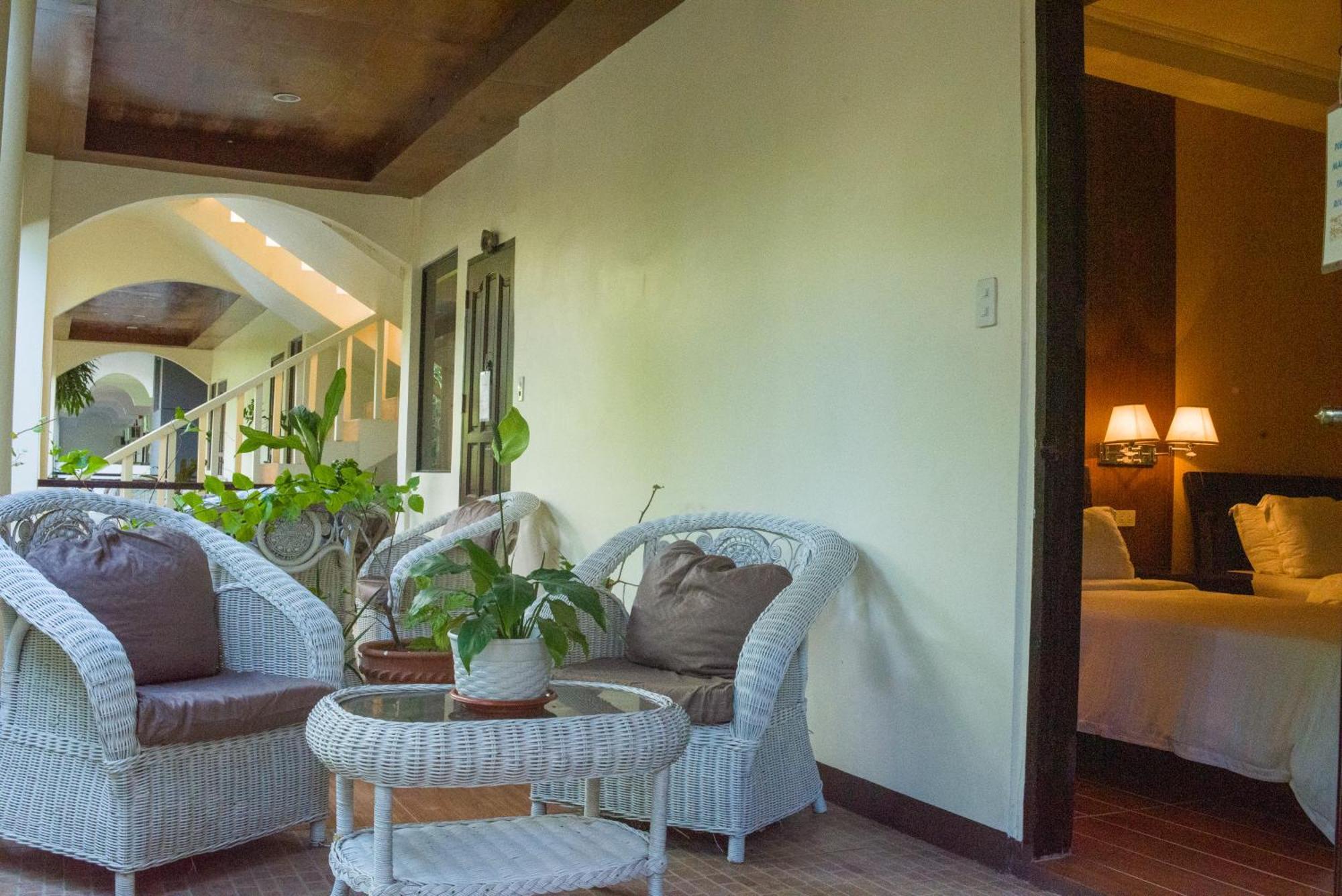 Lukay Las Brisas Balabag  外观 照片