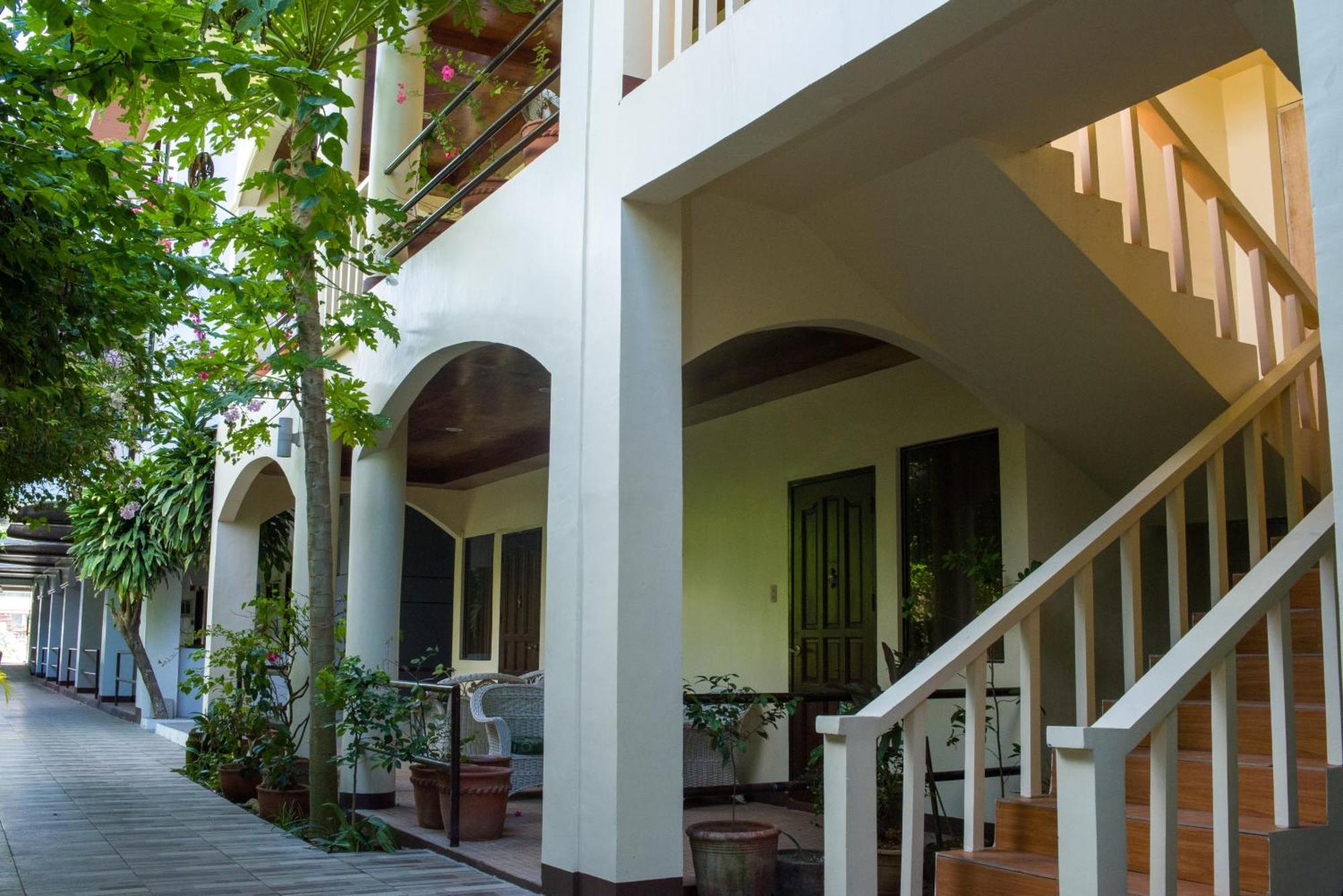 Lukay Las Brisas Balabag  外观 照片