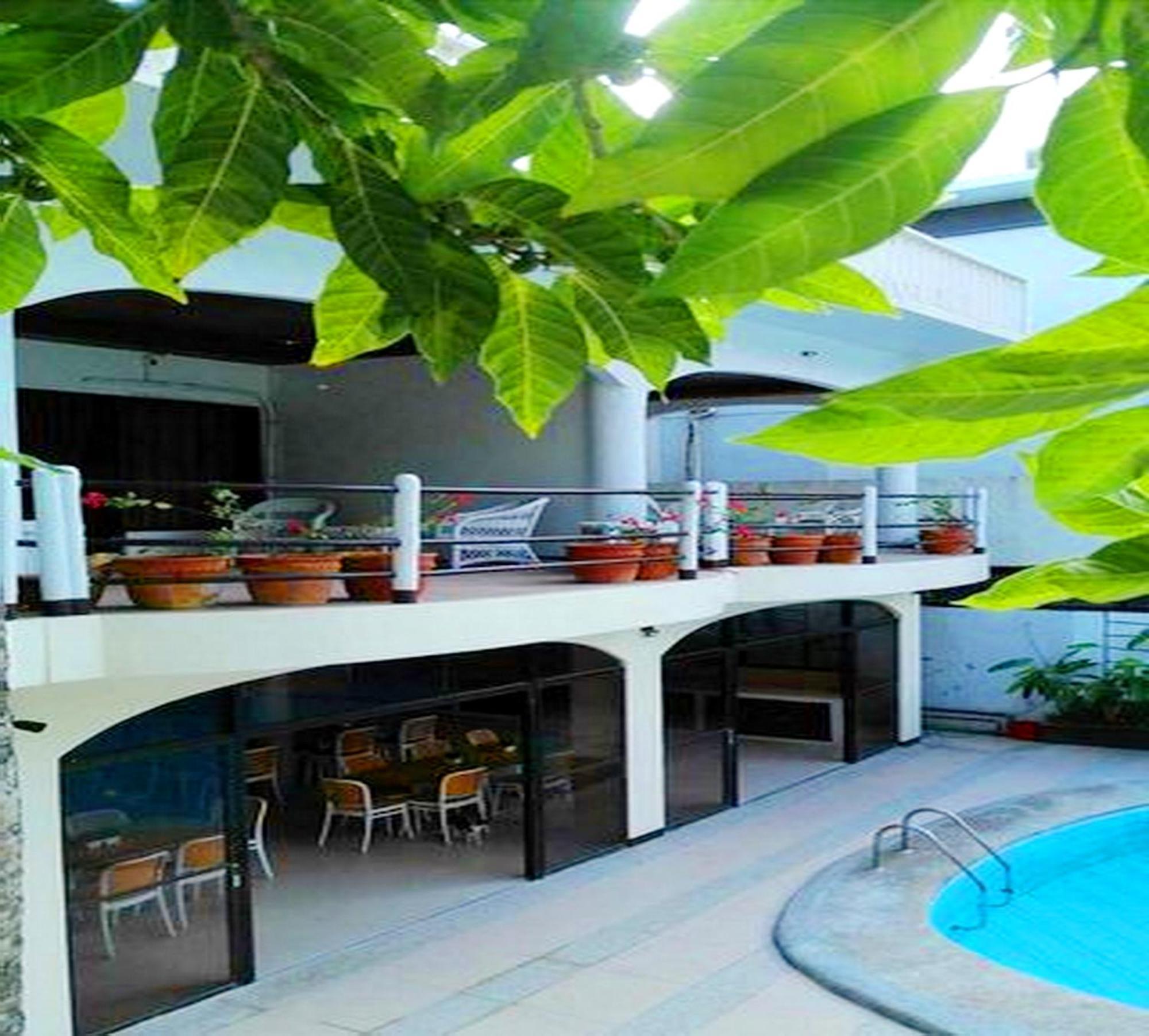 Lukay Las Brisas Balabag  外观 照片