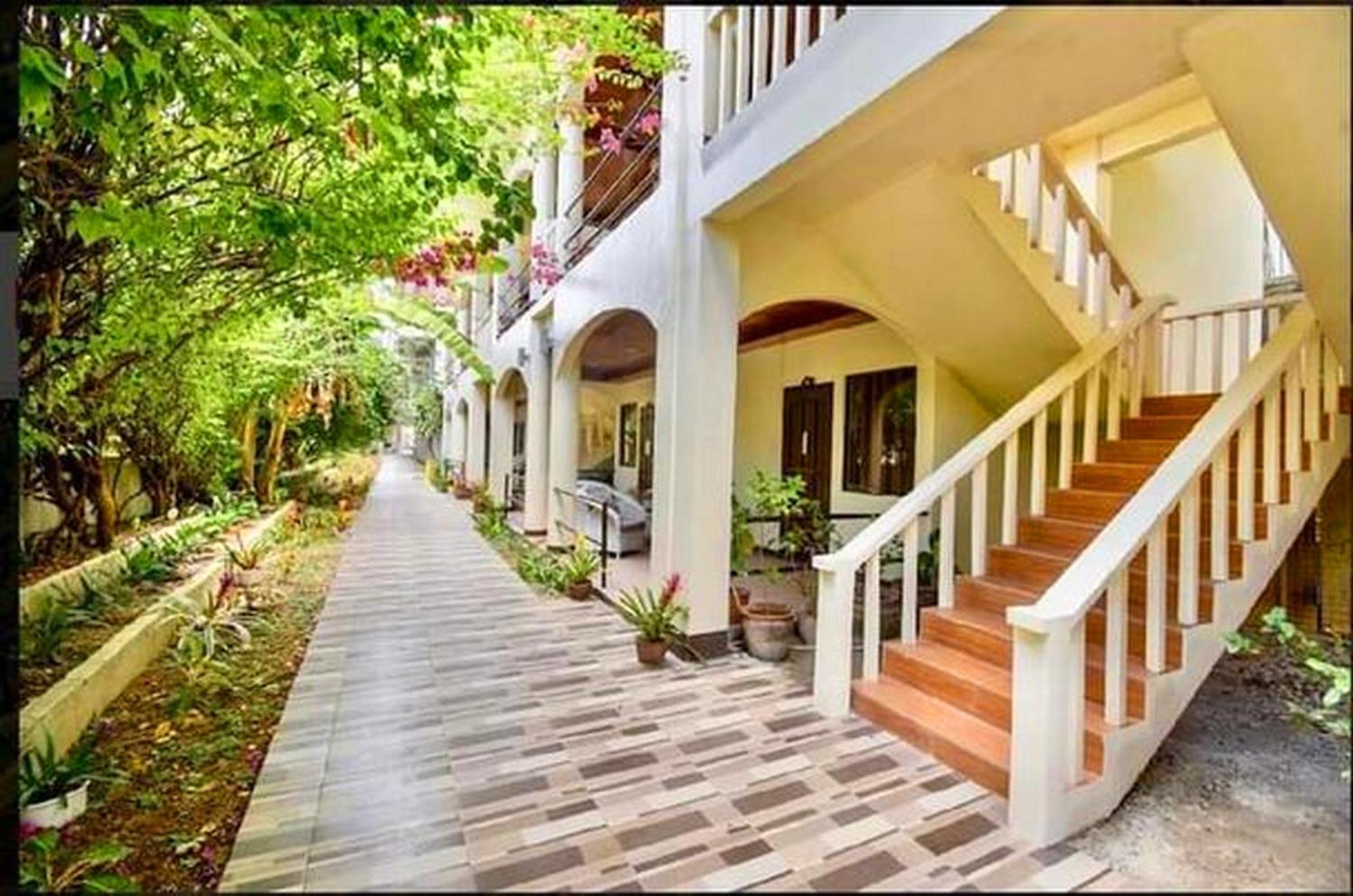 Lukay Las Brisas Balabag  外观 照片