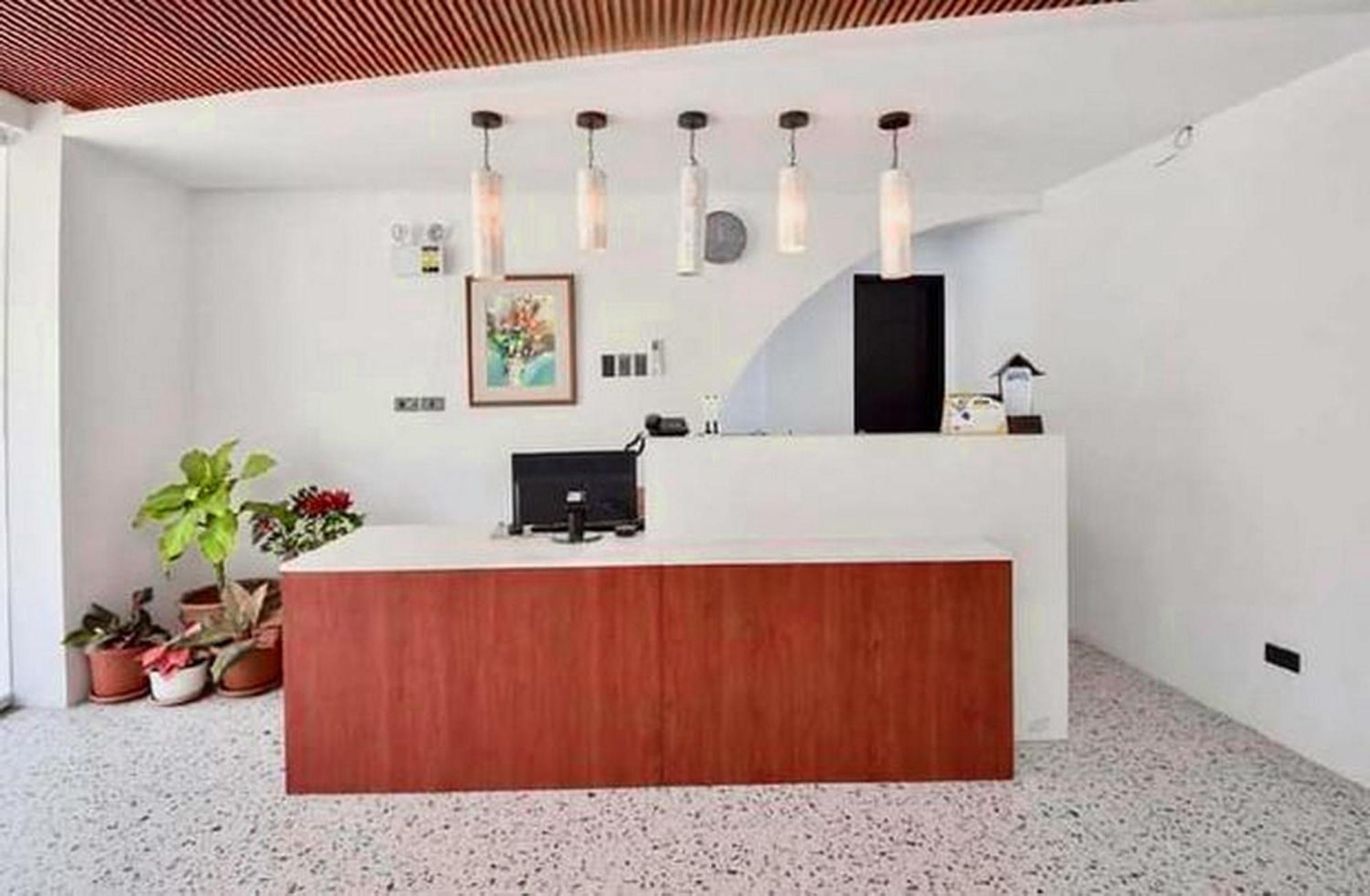 Lukay Las Brisas Balabag  外观 照片