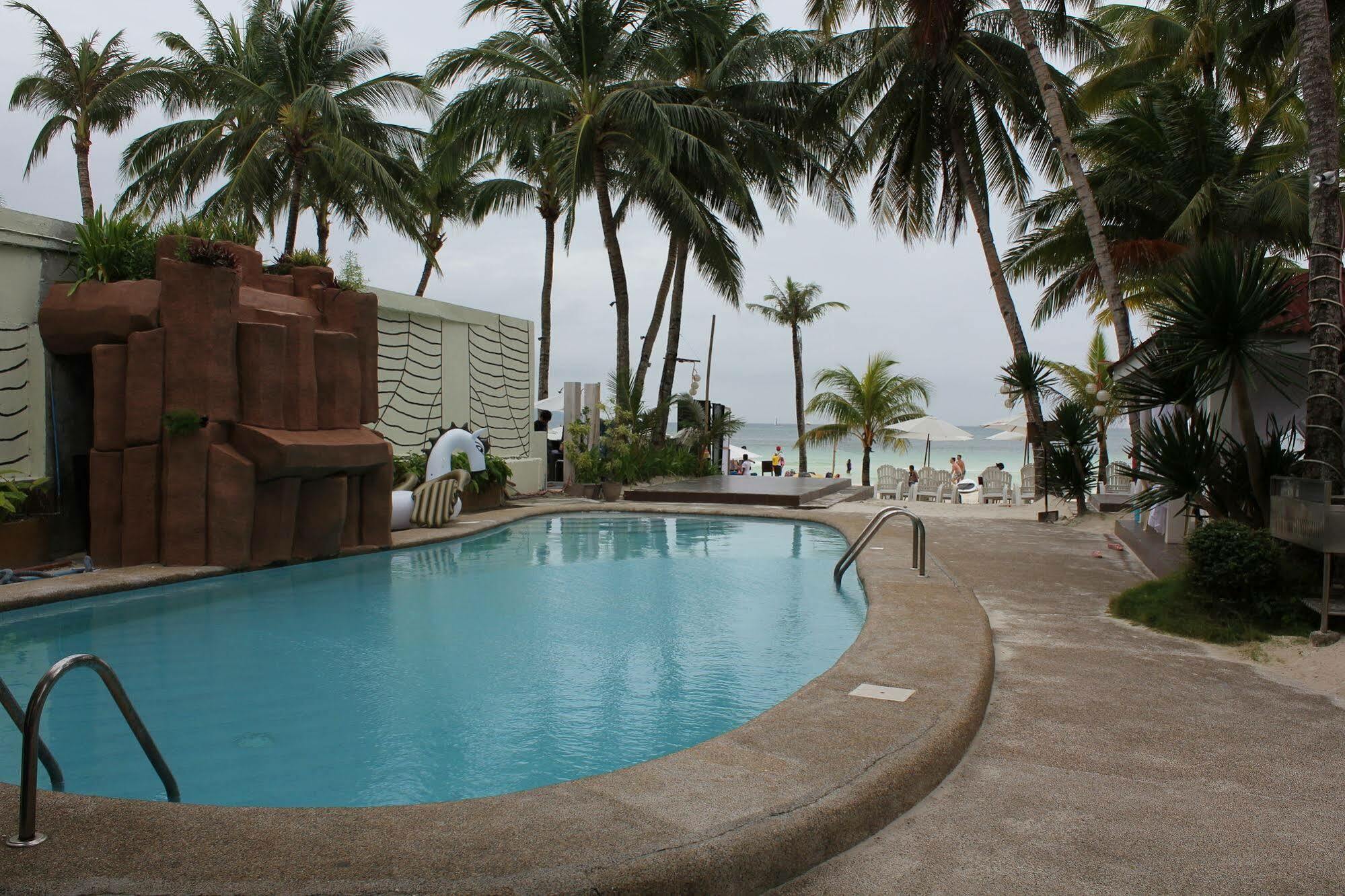 Lukay Las Brisas Balabag  外观 照片