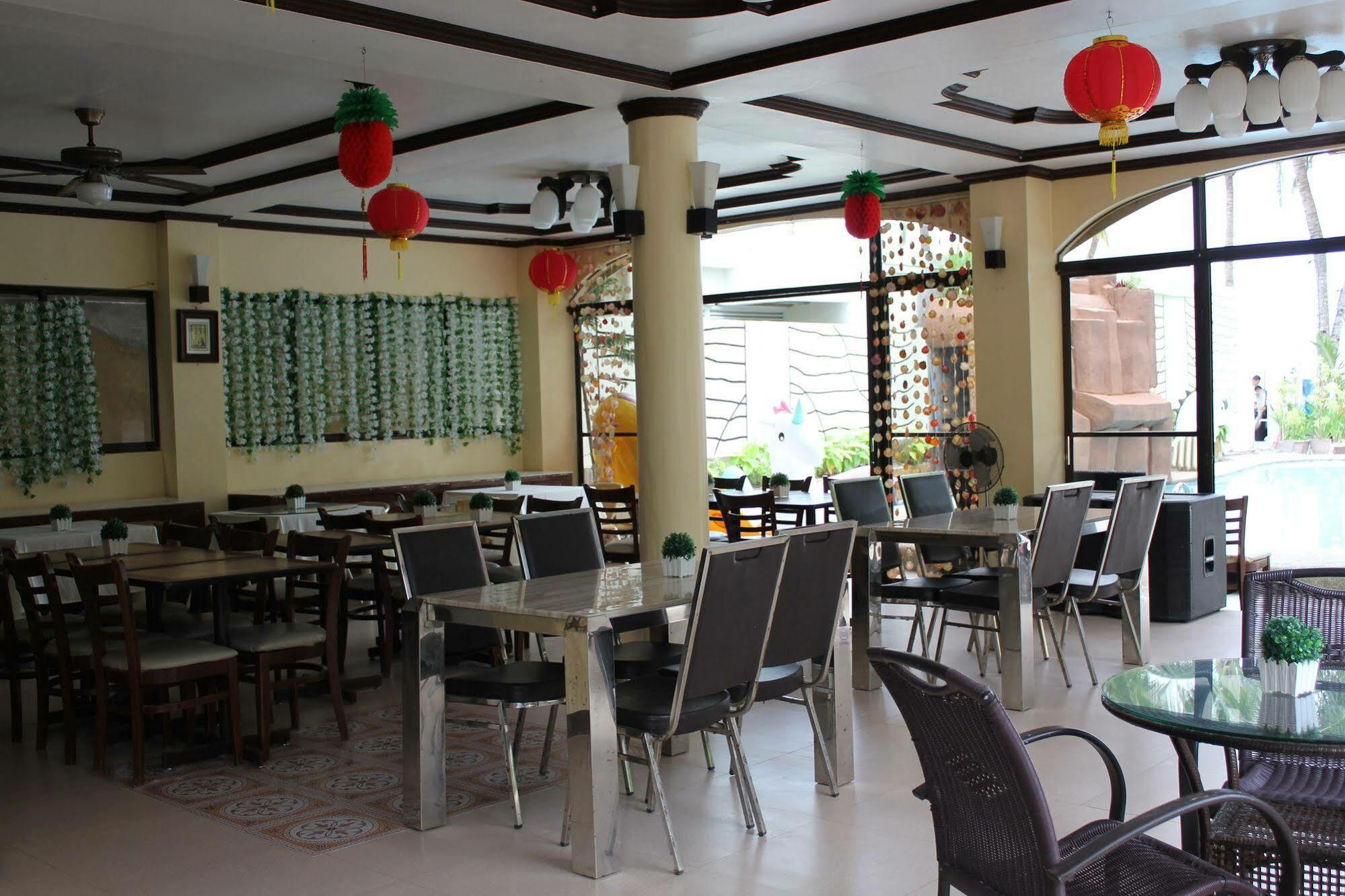 Lukay Las Brisas Balabag  外观 照片